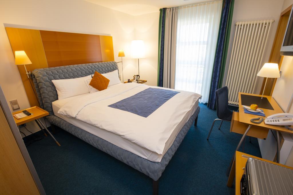 Design Hotel Zollamt Kaiserslautern Bagian luar foto